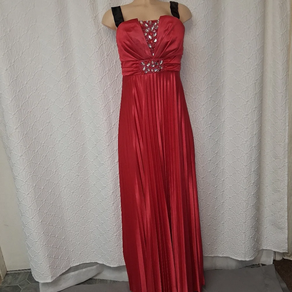 My Michelle Women Size L Red Maxi Dress with Black Straps - Picture 3 of 16